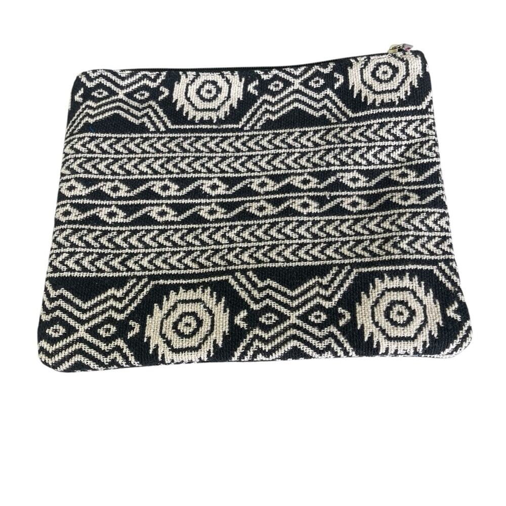 America & Beyond Zip Top Fabric Patterned Clutch Black and Tan - Picture 2 of 7